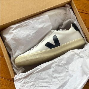 BRAND NEW white Veja sneakers!